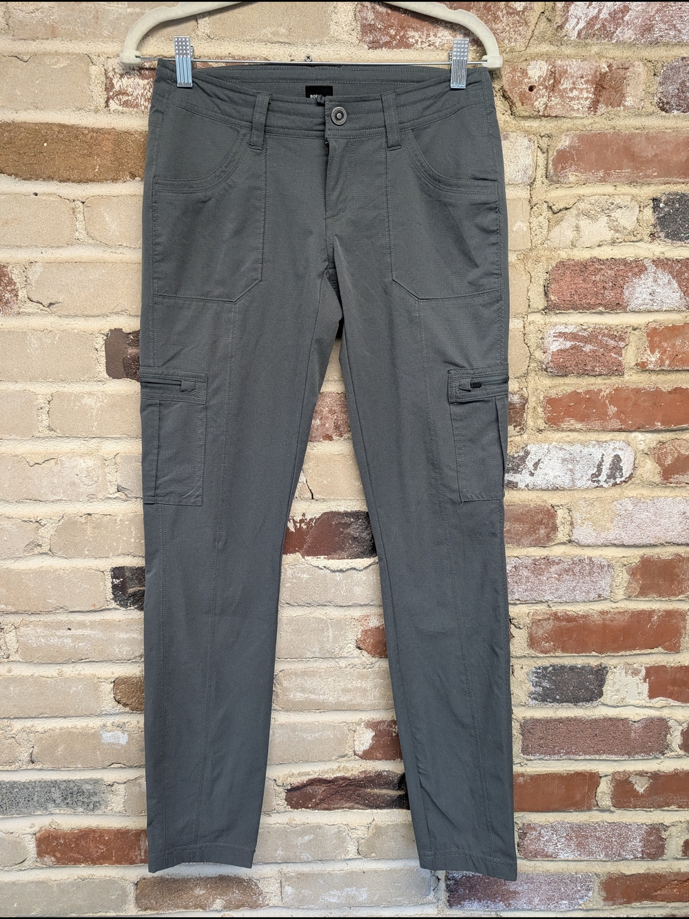 Kuhl Women's Skinny Cargo Pants in Charcoal Gray